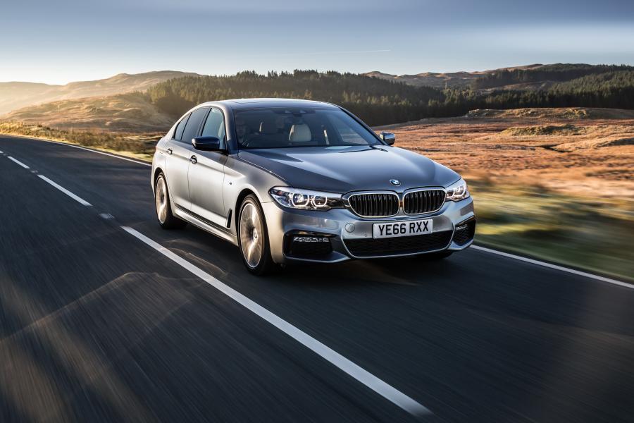  BMW 520d Sedan M Sport 2017 года  (UK) (фото 5 из 40)